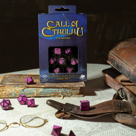 Call of Cthulhu 7th Edition - Black & magenta Dice Set'