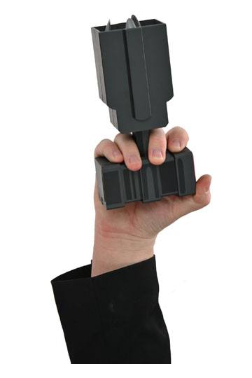Batman The Animated Series Prop Replica 1/1 Grapnel Launcher 18 cm