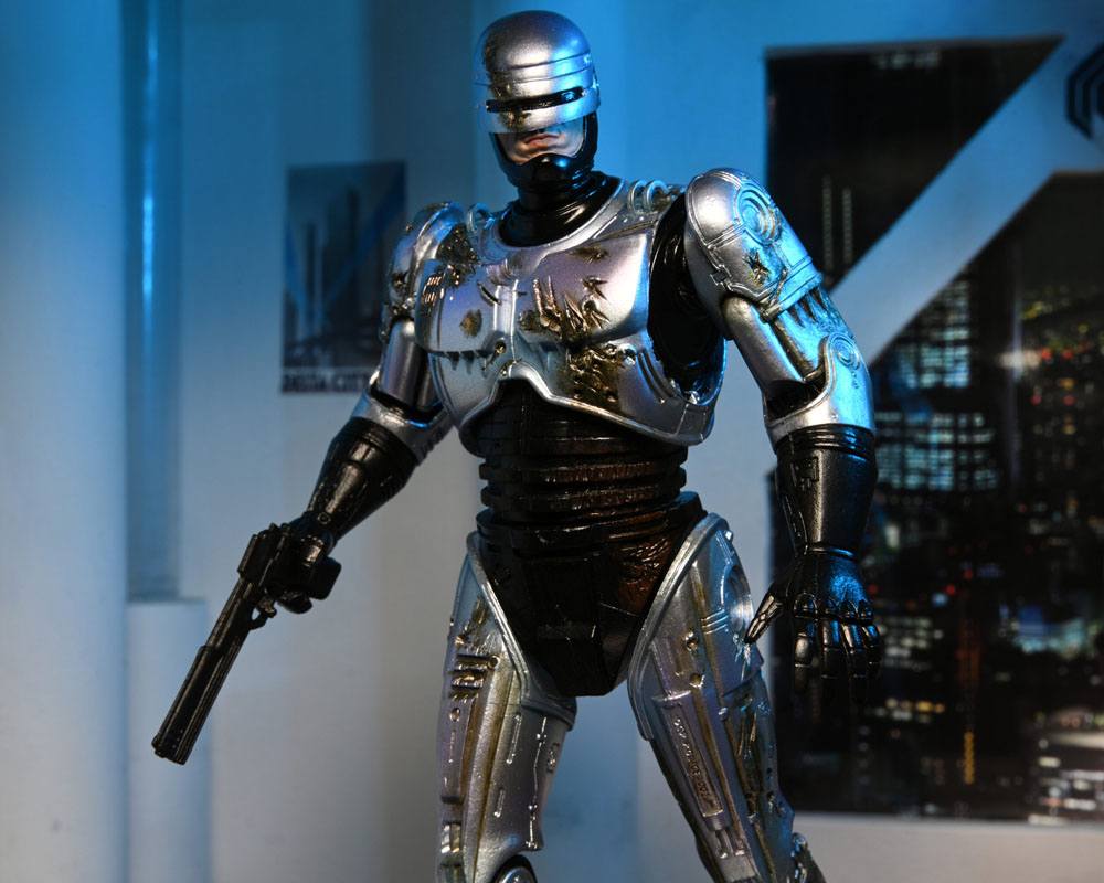 ULTIMATE ROBOCOP - Battle Damaged w/Chair - Action Figure 20cm